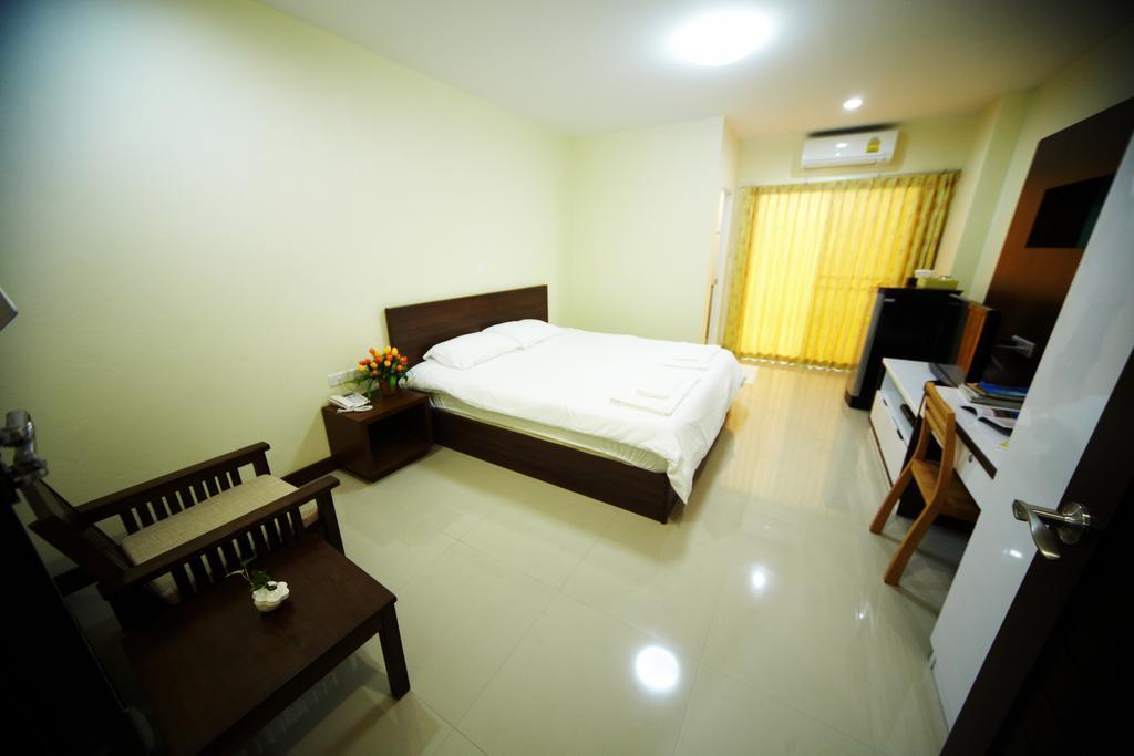 Central Place Serviced Apartment Chonburi Cameră foto